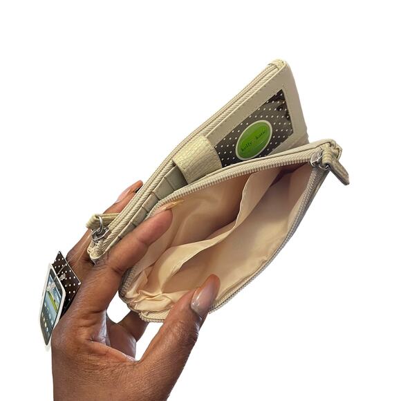 Kelly & Katie Faux Pebbled Leather Snap Close Full Size Wallet Cream Organized - Picture 3 of 4